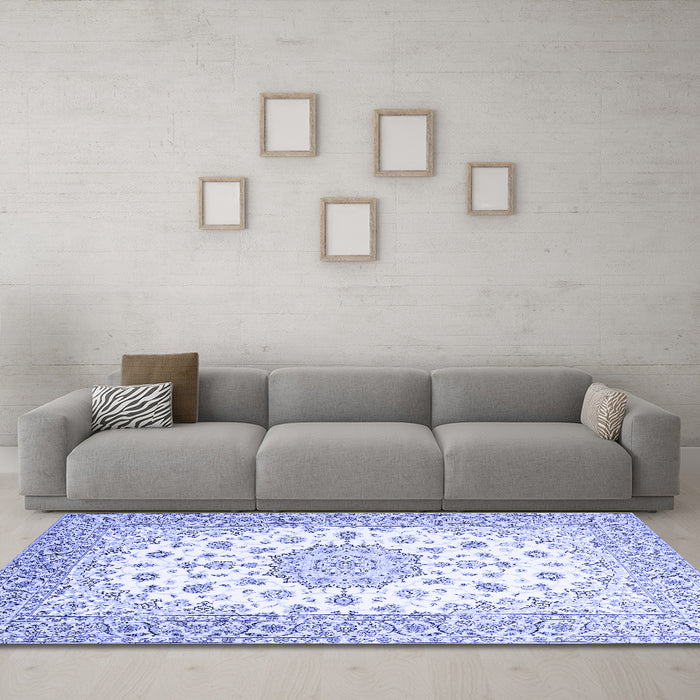 Machine Washable Persian Blue Traditional Rug in a Living Room, wshtr2645blu