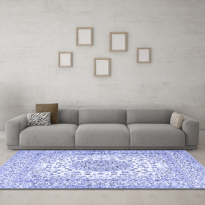 Machine Washable Medallion Blue Traditional Rug in a Living Room, wshtr2648blu