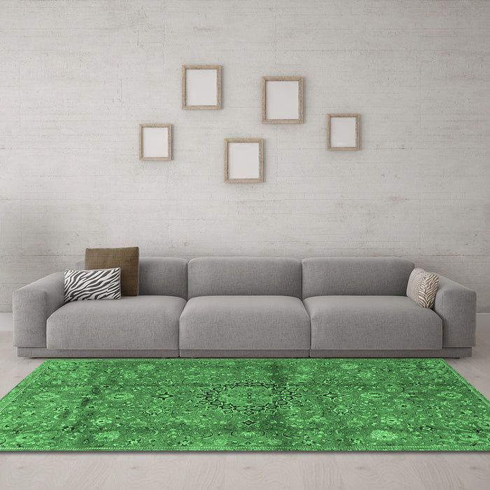 Machine Washable Medallion Emerald Green Traditional Area Rugs in a Living Room,, wshtr2649emgrn