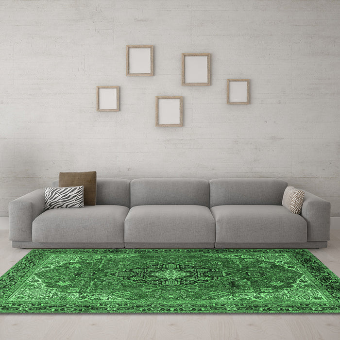 Machine Washable Medallion Emerald Green Traditional Area Rugs in a Living Room,, wshtr2650emgrn