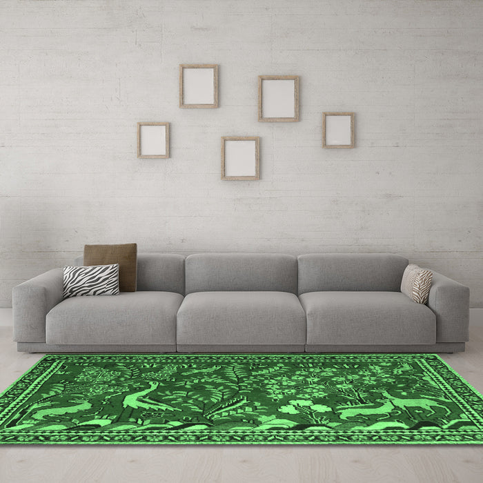 Machine Washable Animal Emerald Green Traditional Area Rugs in a Living Room,, wshtr2655emgrn
