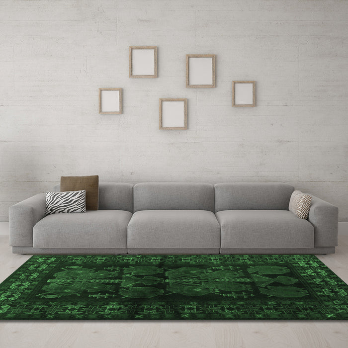 Machine Washable Persian Emerald Green Traditional Area Rugs in a Living Room,, wshtr2657emgrn
