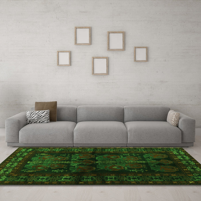 Machine Washable Persian Green Traditional Area Rugs in a Living Room,, wshtr2657grn
