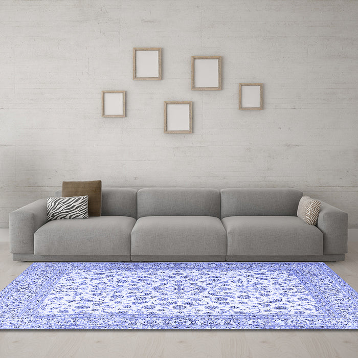 Machine Washable Persian Blue Traditional Rug in a Living Room, wshtr2659blu