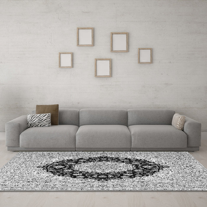 Machine Washable Medallion Gray Traditional Rug in a Living Room,, wshtr2660gry