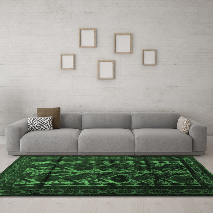 Machine Washable Persian Emerald Green Traditional Area Rugs in a Living Room,, wshtr2668emgrn
