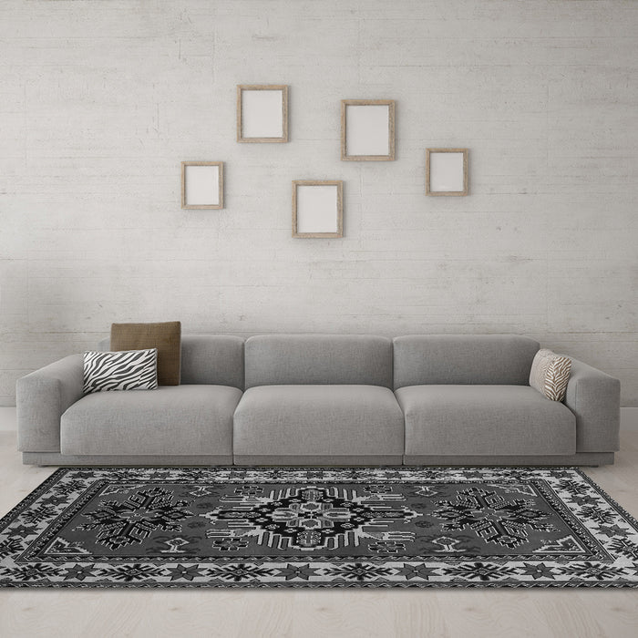 Machine Washable Persian Gray Traditional Rug in a Living Room,, wshtr266gry