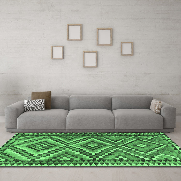 Machine Washable Persian Emerald Green Traditional Area Rugs in a Living Room,, wshtr2670emgrn