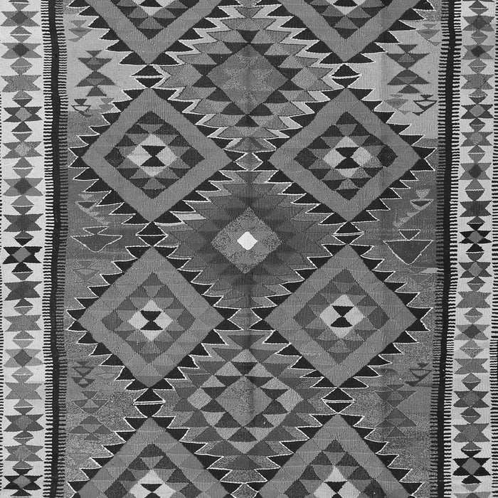 Serging Thickness of Machine Washable Persian Gray Traditional Rug, wshtr2673gry