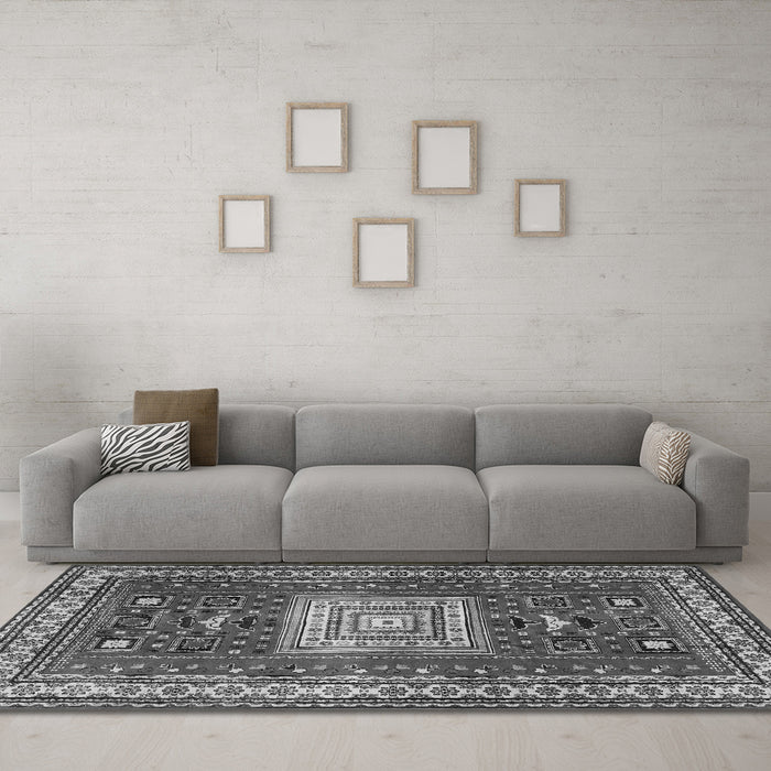 Machine Washable Geometric Gray Traditional Rug in a Living Room,, wshtr2678gry