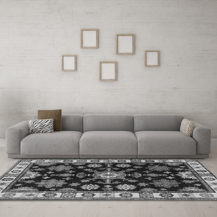 Machine Washable Persian Gray Traditional Rug in a Living Room,, wshtr2681gry