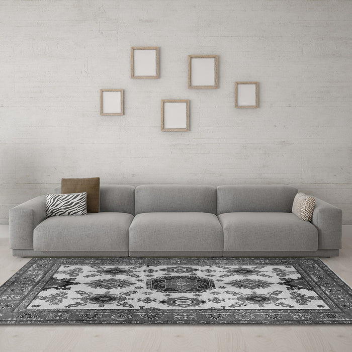 Machine Washable Persian Gray Traditional Rug in a Living Room,, wshtr2684gry
