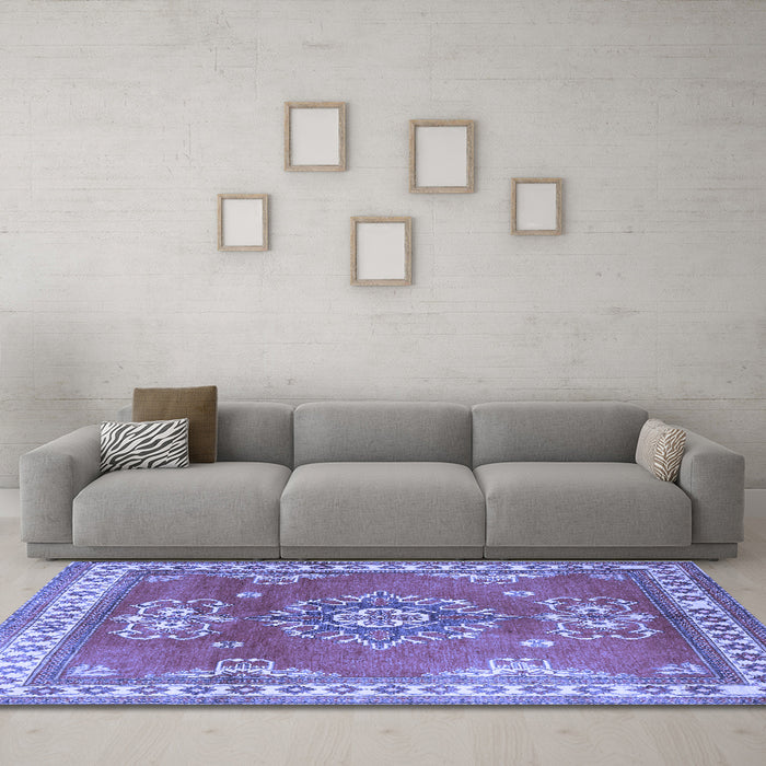 Machine Washable Persian Blue Traditional Rug in a Living Room, wshtr2685blu