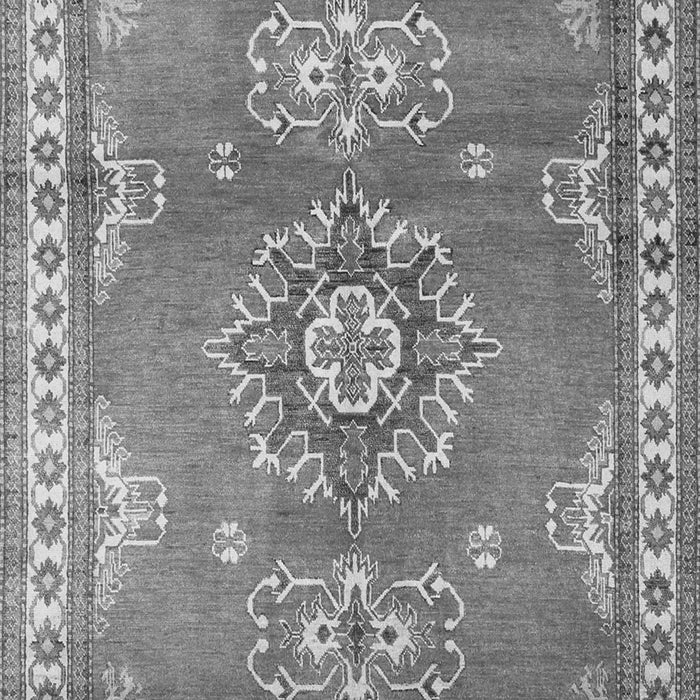 Serging Thickness of Machine Washable Persian Gray Traditional Rug, wshtr2685gry