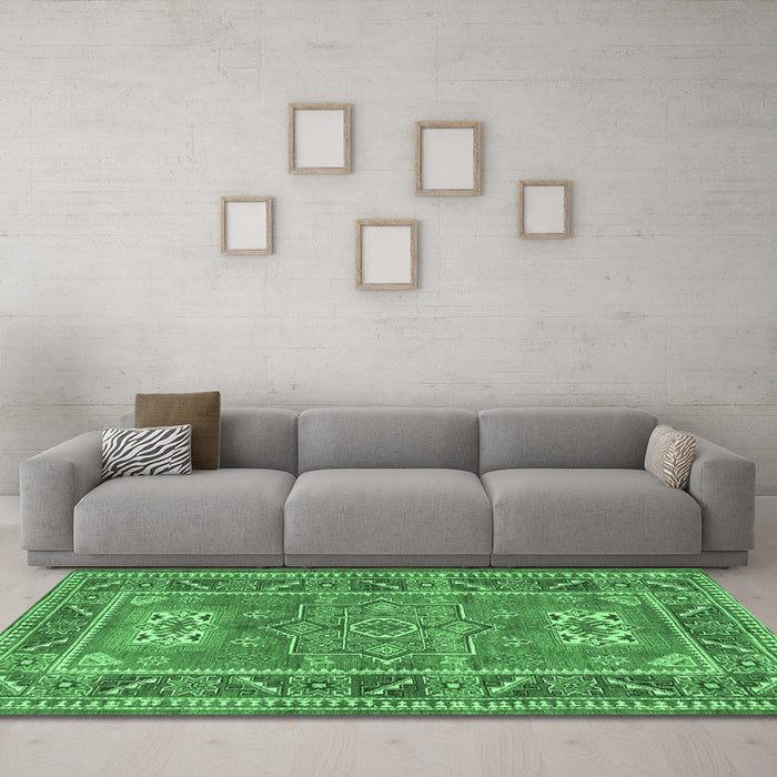 Machine Washable Geometric Emerald Green Traditional Area Rugs in a Living Room,, wshtr2693emgrn