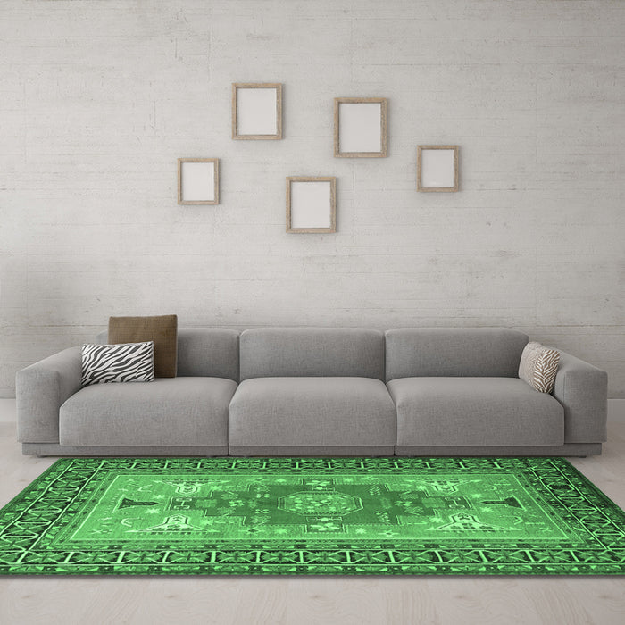 Machine Washable Persian Emerald Green Traditional Area Rugs in a Living Room,, wshtr2694emgrn