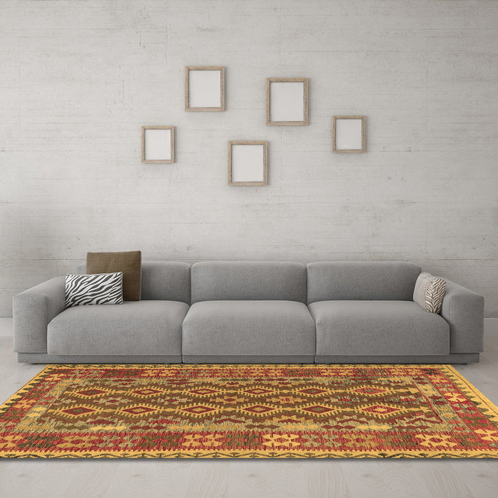 Machine Washable Persian Brown Traditional Rug in a Living Room,, wshtr2697brn