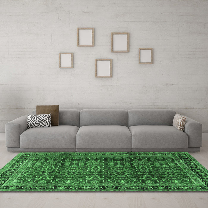 Machine Washable Persian Emerald Green Traditional Area Rugs in a Living Room,, wshtr2699emgrn