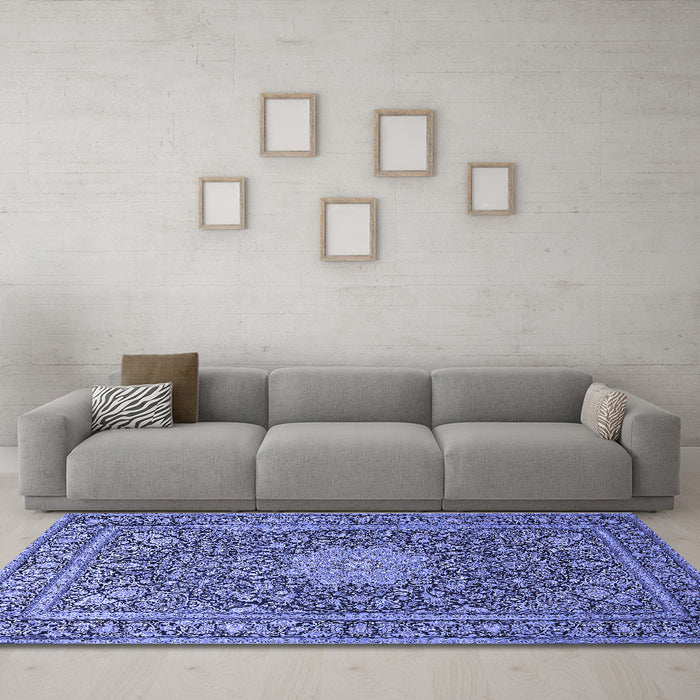 Machine Washable Persian Blue Traditional Rug in a Living Room, wshtr269blu