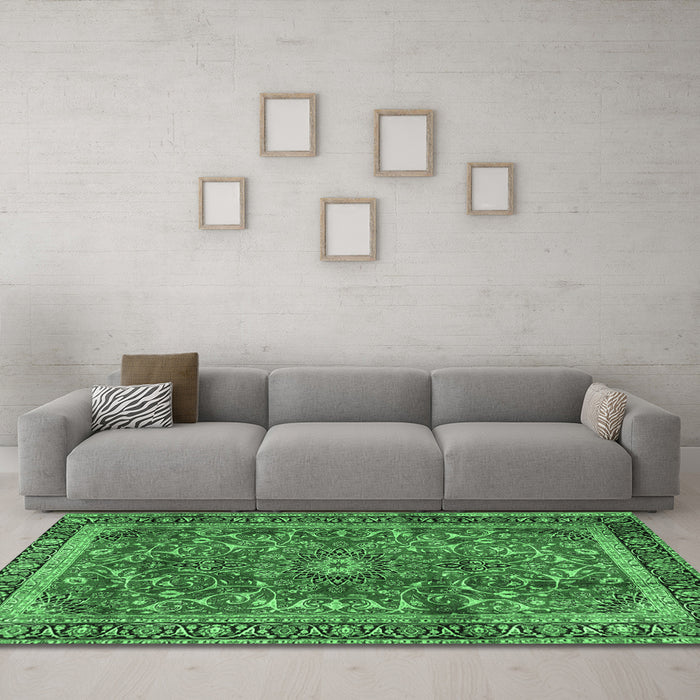 Machine Washable Persian Emerald Green Traditional Area Rugs in a Living Room,, wshtr2703emgrn