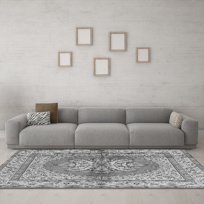 Machine Washable Persian Gray Traditional Rug in a Living Room,, wshtr2704gry
