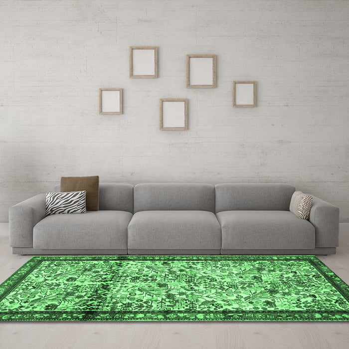Machine Washable Persian Emerald Green Traditional Area Rugs in a Living Room,, wshtr2708emgrn