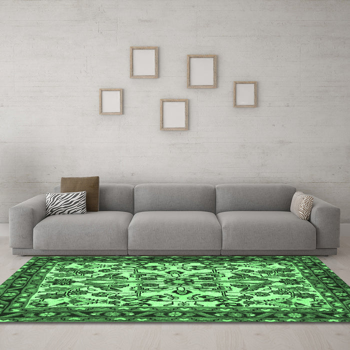 Machine Washable Animal Emerald Green Traditional Area Rugs in a Living Room,, wshtr2709emgrn