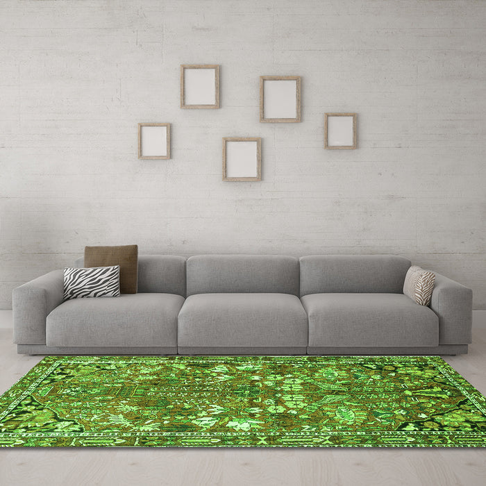 Machine Washable Animal Green Traditional Area Rugs in a Living Room,, wshtr270grn