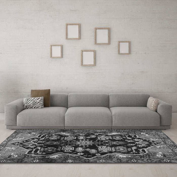 Machine Washable Persian Gray Traditional Rug in a Living Room,, wshtr2711gry