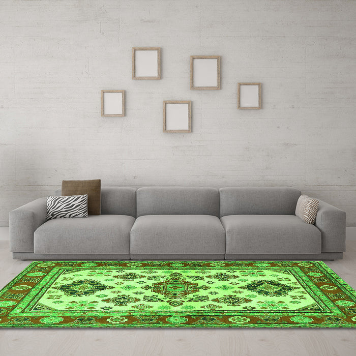 Machine Washable Persian Green Traditional Area Rugs in a Living Room,, wshtr2725grn