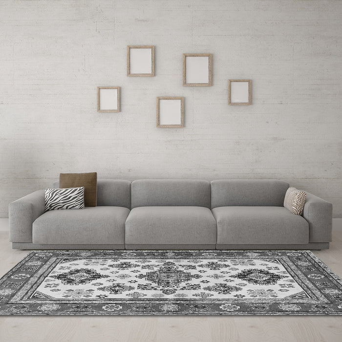 Machine Washable Persian Gray Traditional Rug in a Living Room,, wshtr2725gry