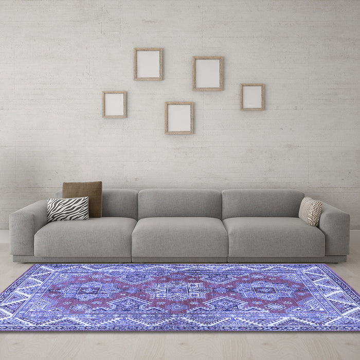 Machine Washable Persian Blue Traditional Rug in a Living Room, wshtr2726blu