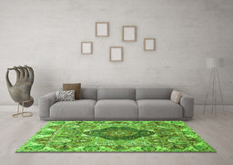 Machine Washable Animal Green Traditional Area Rugs in a Living Room,, wshtr272grn