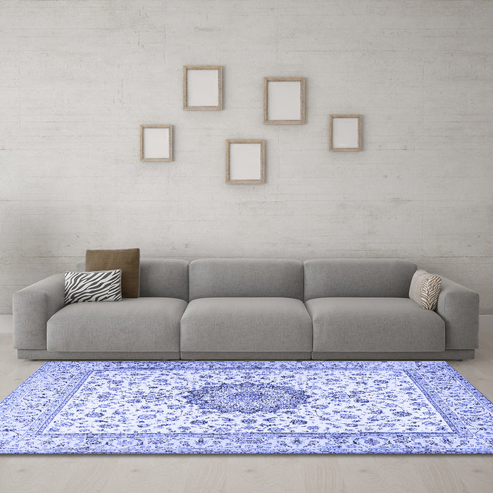 Machine Washable Medallion Blue Traditional Rug in a Living Room, wshtr2733blu