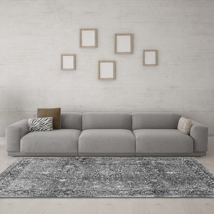 Machine Washable Persian Gray Traditional Rug in a Living Room,, wshtr2737gry