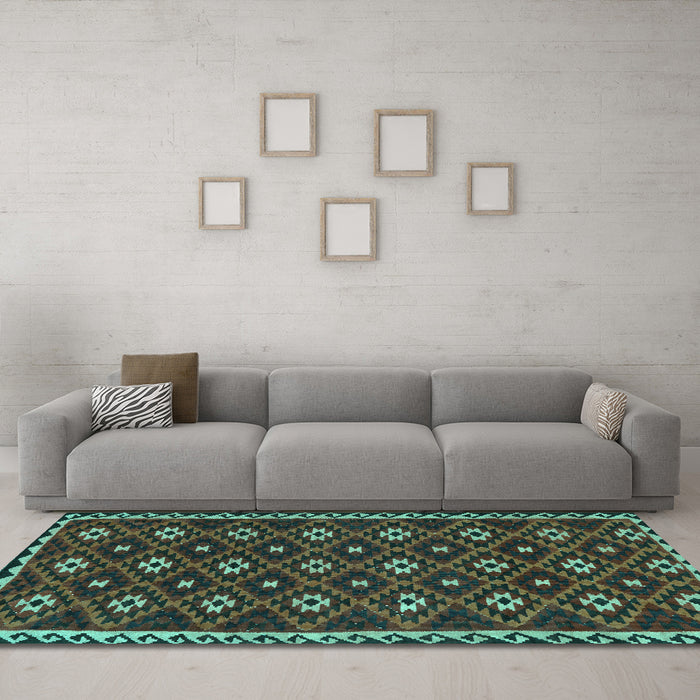 Machine Washable Persian Turquoise Traditional Area Rugs in a Living Room,, wshtr2738turq