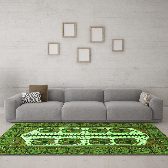 Machine Washable Persian Green Traditional Area Rugs in a Living Room,, wshtr273grn