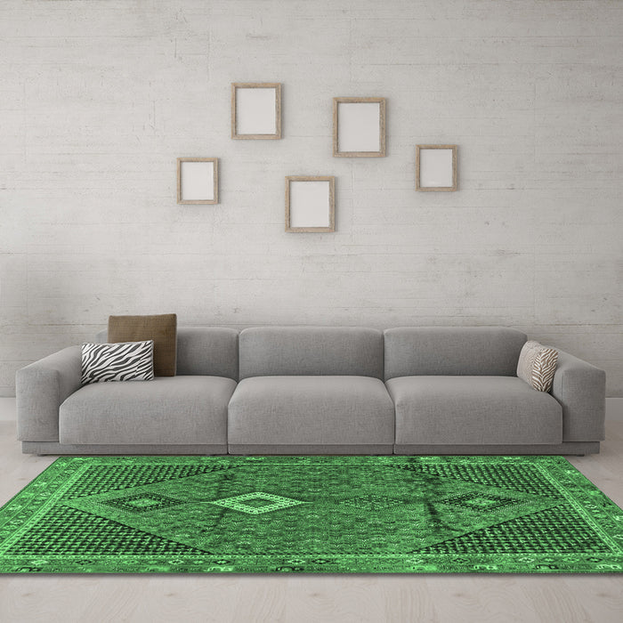 Machine Washable Persian Emerald Green Traditional Area Rugs in a Living Room,, wshtr2740emgrn