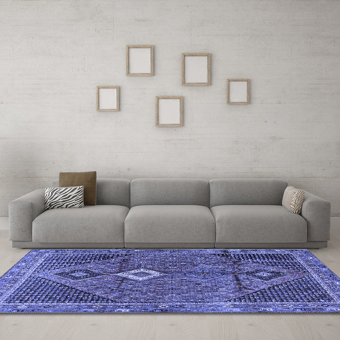 Machine Washable Persian Blue Traditional Rug in a Living Room, wshtr2740blu