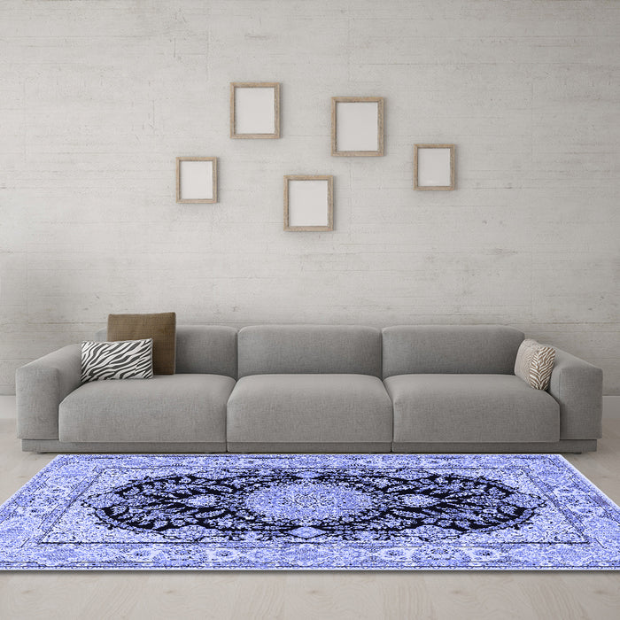 Machine Washable Medallion Blue Traditional Rug in a Living Room, wshtr2742blu