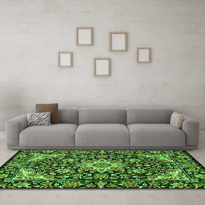 Machine Washable Medallion Green Traditional Area Rugs in a Living Room,, wshtr2744grn