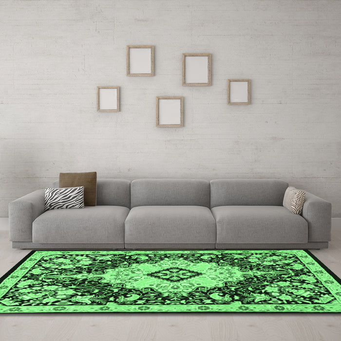 Machine Washable Medallion Emerald Green Traditional Area Rugs in a Living Room,, wshtr2745emgrn
