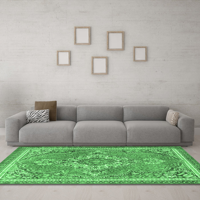 Machine Washable Persian Emerald Green Traditional Area Rugs in a Living Room,, wshtr2746emgrn