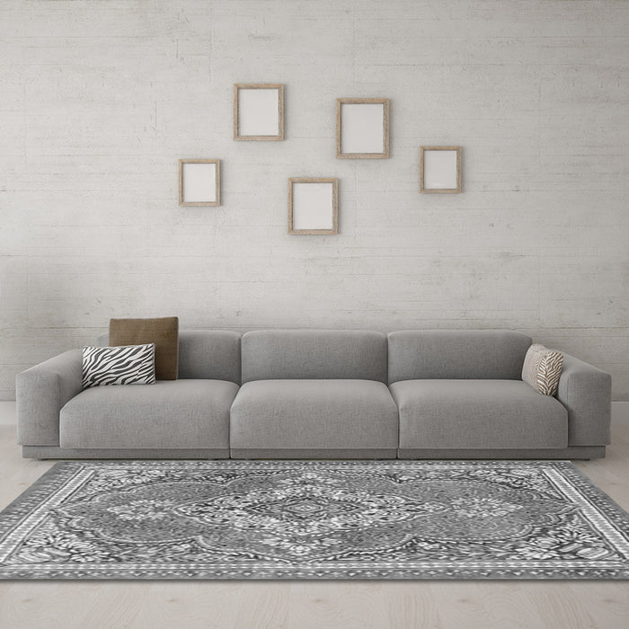 Machine Washable Persian Gray Traditional Rug in a Living Room,, wshtr2746gry