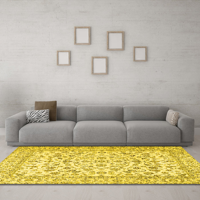 Machine Washable Persian Yellow Traditional Rug in a Living Room, wshtr2748yw