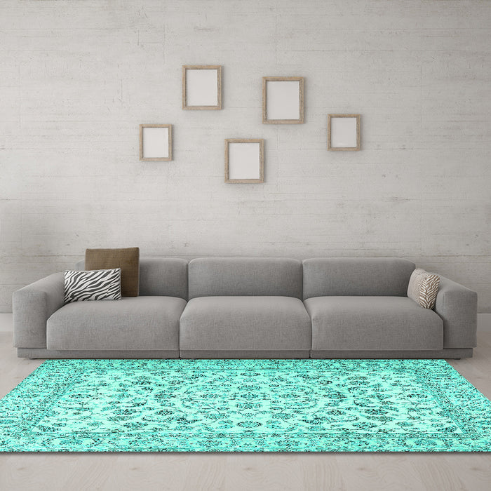 Machine Washable Persian Turquoise Traditional Area Rugs in a Living Room,, wshtr2748turq