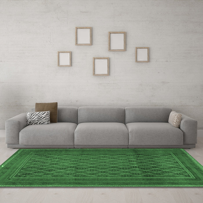Machine Washable Persian Emerald Green Traditional Area Rugs in a Living Room,, wshtr2750emgrn