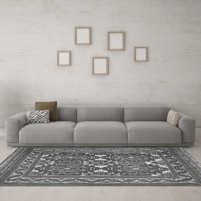 Machine Washable Persian Gray Traditional Rug in a Living Room,, wshtr2755gry
