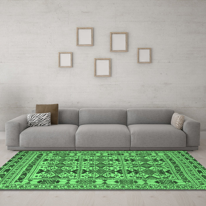 Machine Washable Southwestern Emerald Green Country Area Rugs in a Living Room,, wshtr2757emgrn