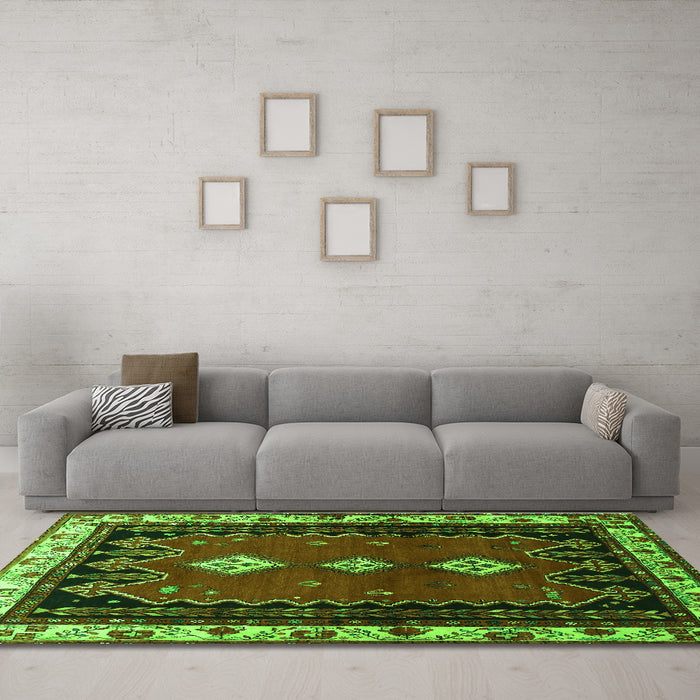 Machine Washable Persian Green Traditional Area Rugs in a Living Room,, wshtr275grn